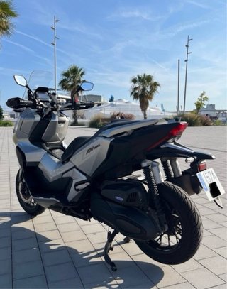 Honda ADV 350 Plata - Nov 2023