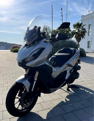 Honda ADV 350 Plata - Nov 2023