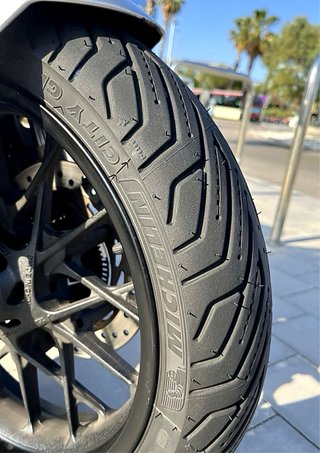 Honda ADV 350 Plata - Nov 2023