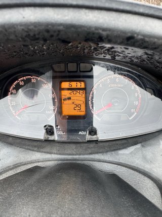 Suzuki Burgman 125 2014 - 31.000 km