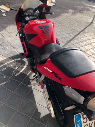 Honda CBR 600 RR 2005 Roja y Negra