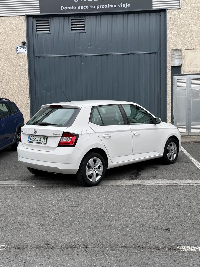 Škoda Fabia 1.0 TSI Ambition 2018, foto 2
