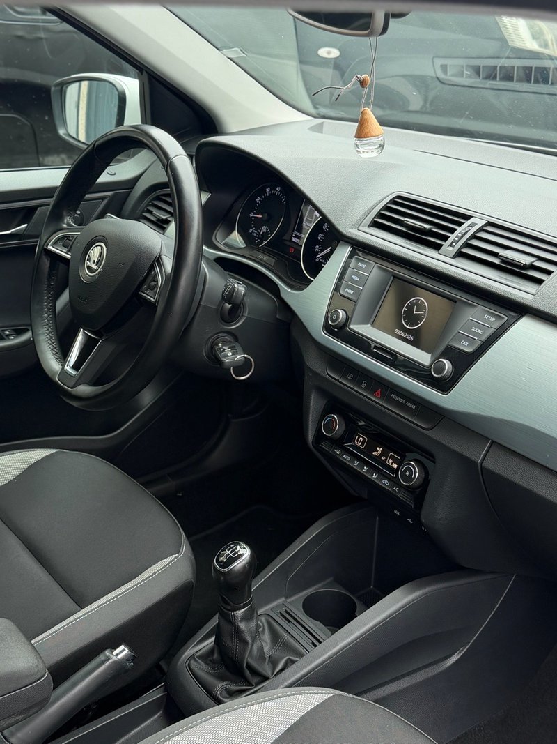 Škoda Fabia 1.0 TSI Ambition 2018, foto 11