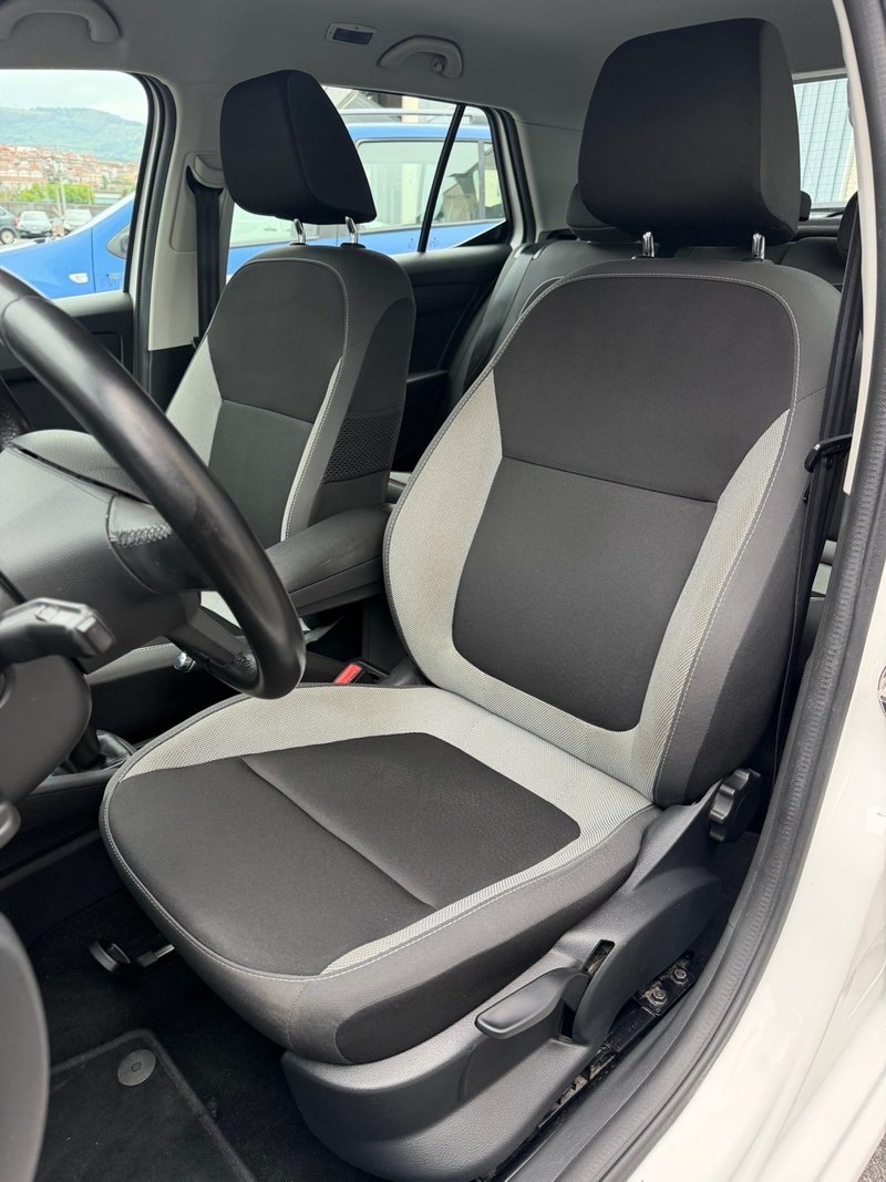 Škoda Fabia 1.0 TSI Ambition 2018, foto 12