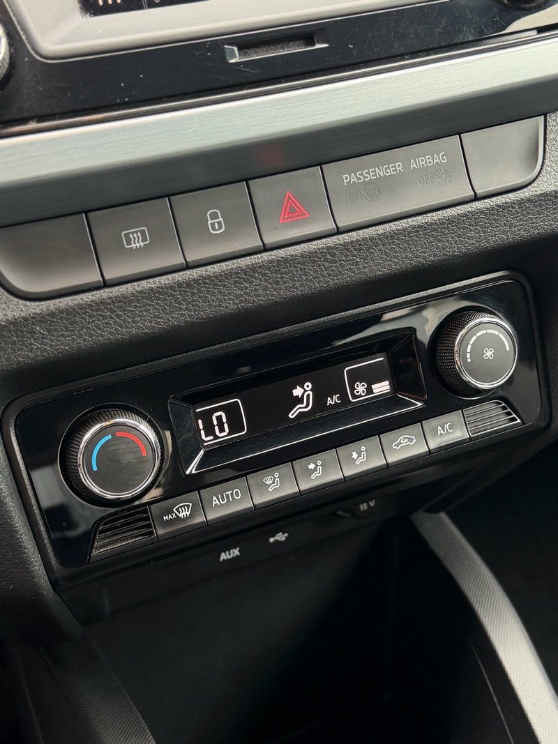 Škoda Fabia 1.0 TSI Ambition 2018, foto 20