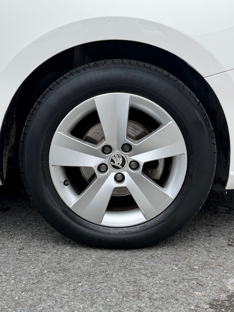 Škoda Fabia 1.0 TSI Ambition 2018, foto 21