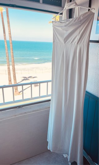 Vestido largo blanco estilo sirena