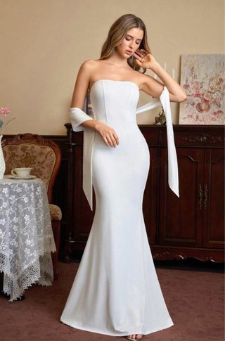 Vestido largo blanco estilo sirena