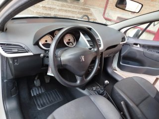Peugeot 207 hdi 2010
