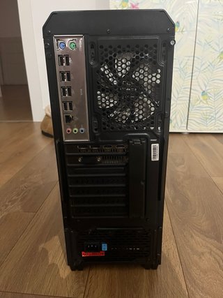 ️ PC Torre + Monitor