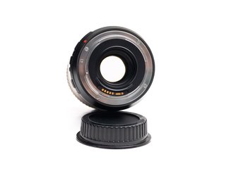 Tamron SP 90mm f/2.8 Di Macro 1:1 VC USD