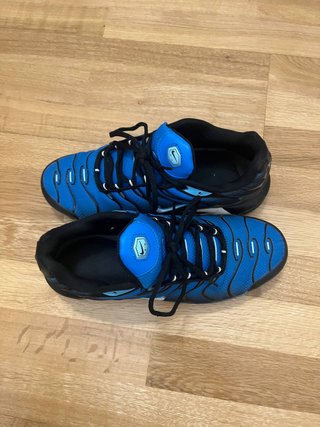 Nike TN Azules y Negras