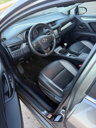 Toyota Avensis 2017