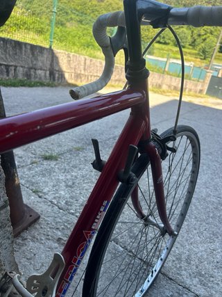 Bicicleta de carretera roja L30 + Casco
