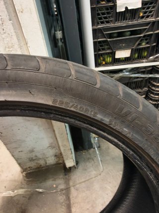 Neumáticos de coche 225/40/18 92y