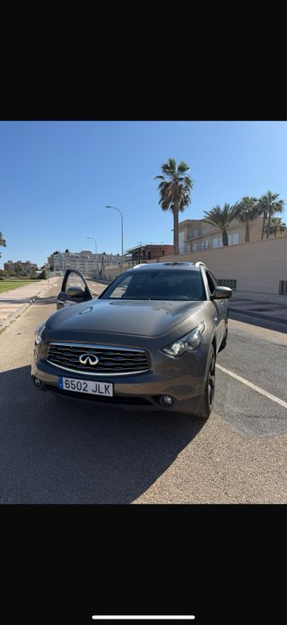 Infiniti QX70 2016