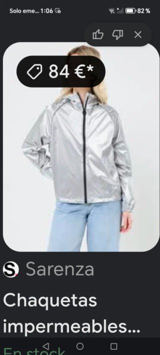 Chaqueta impermeable con capucha plateada