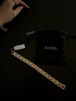 Pulsera Guess Dorada con Cristales
