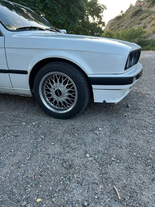 Se vende o se cambian Llantas Ronald 15”