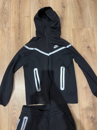 Conjunto Nike Tech Fleece Negro Talla M