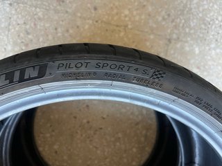 225/35/19 Michelin Pilot Sport 4 S
