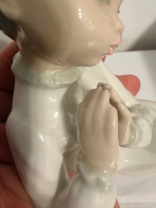 Figura NAO Lladró Niña Rezando 0298