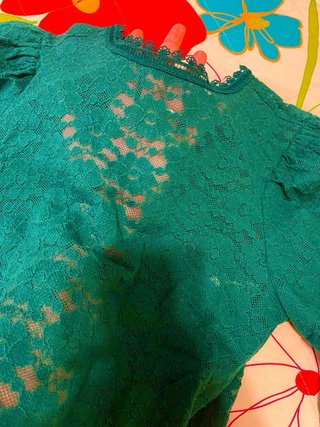 Blusa Stradivarius encaje manga larga