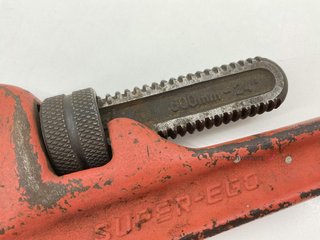 llave stillson o grifa super-ego