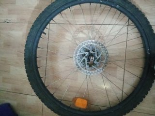 2 Ruedas Bicicleta con Discos