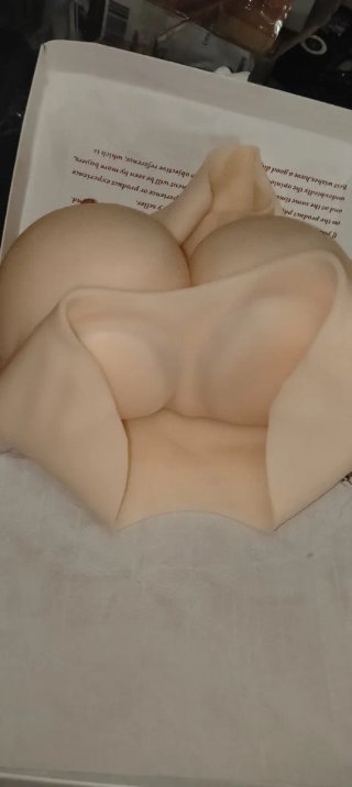 Pechos de silicona realistas.