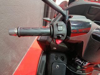 Peugeot Metropolis 400