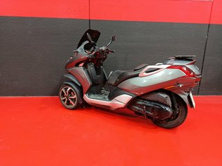 Peugeot Metropolis 400