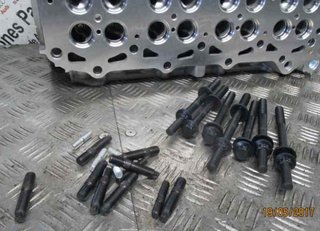 Nissan 384577 11039vc101 culata interstar (x70)