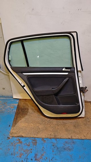 PUERTA TRASERA IZQUIERDA Volkswagen Golf V (1K1)(10.2003->2008)