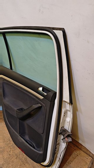 PUERTA TRASERA IZQUIERDA Volkswagen Golf V (1K1)(10.2003->2008)