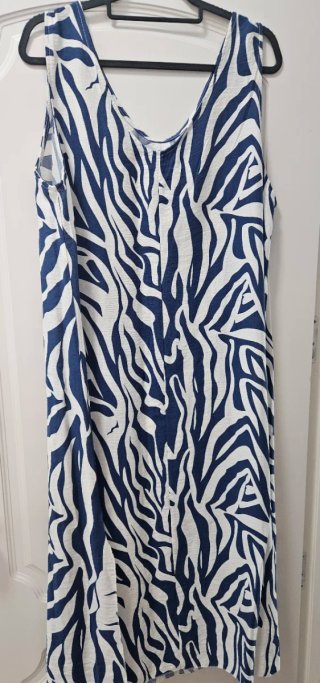 Vestido estampado cebra azul y blanco..