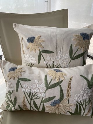 2 Fundas Cojín Bordadas Flores Hojas