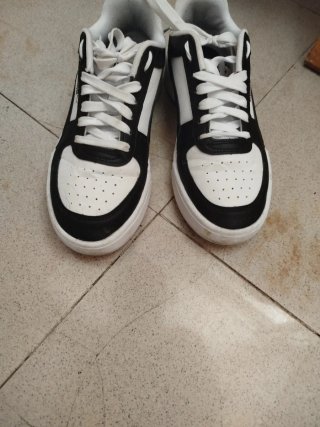 Tenis Puma Negros y Blancos