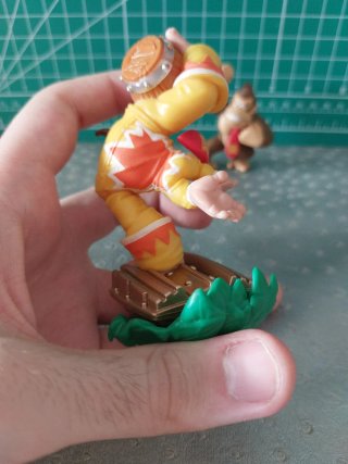 Due statuette di Donkey Kong, Nintendo