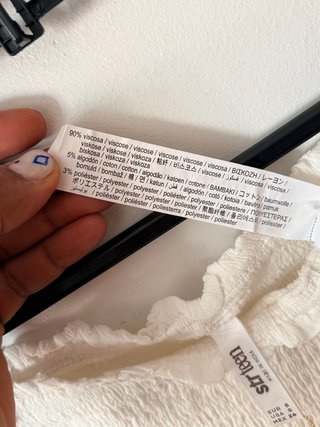 Falda pantalón Stradivarius blanca volantes