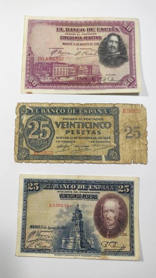 Lote 11  Billetes de 100, 50, 25, 10, 5, 2 y 1 Pts
