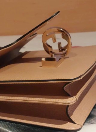 Bolso Gucci Beige Hebilla Dorada Nuevo