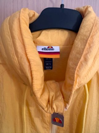Cortavientos Ellesse Vintage amarillo