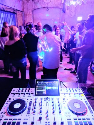 Clases DJ Digital y Vinilo  Presenciales a medida