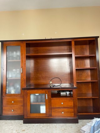 Mueble y mesas extensible con 4 sillas
