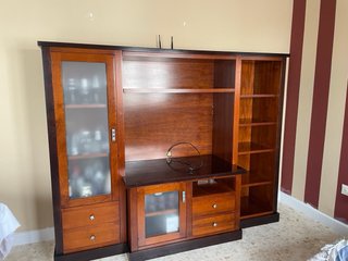 Mueble y mesas extensible con 4 sillas