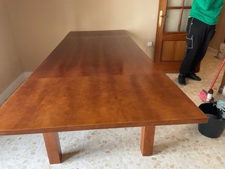 Mueble y mesas extensible con 4 sillas