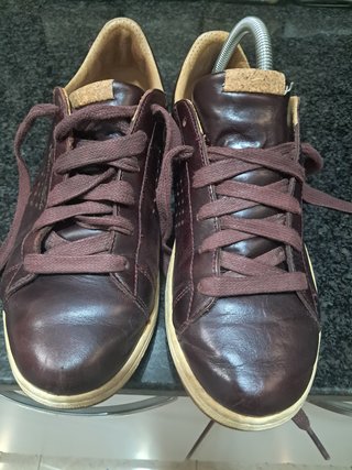 Zapatillas Le Coq Sportif Piel burdeos.