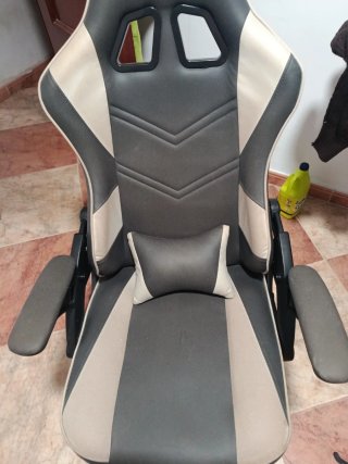 Silla Gaming Negra y Beige
