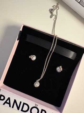 Conjunto Pandora Collar y Pendientes Plata